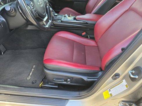 Used 2023 Lexus IS 300 w/ Comfort Package RWD image 18