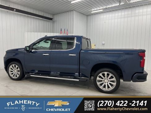 Used 2022 Chevrolet Silverado 1500 High Country w/ Technology Package image 5