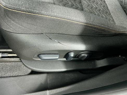 Used 2022 Chevrolet Equinox LT image 13