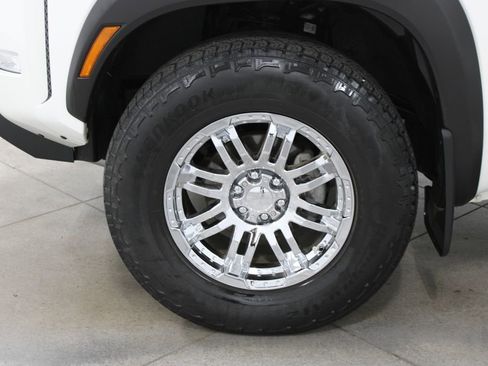 Used 2023 Nissan Frontier PRO-4X w/ Pro-4X Premium Package image 55