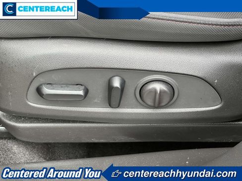 Used 2023 Chevrolet TrailBlazer RS w/ Convenience Package AWD/4WD image 16