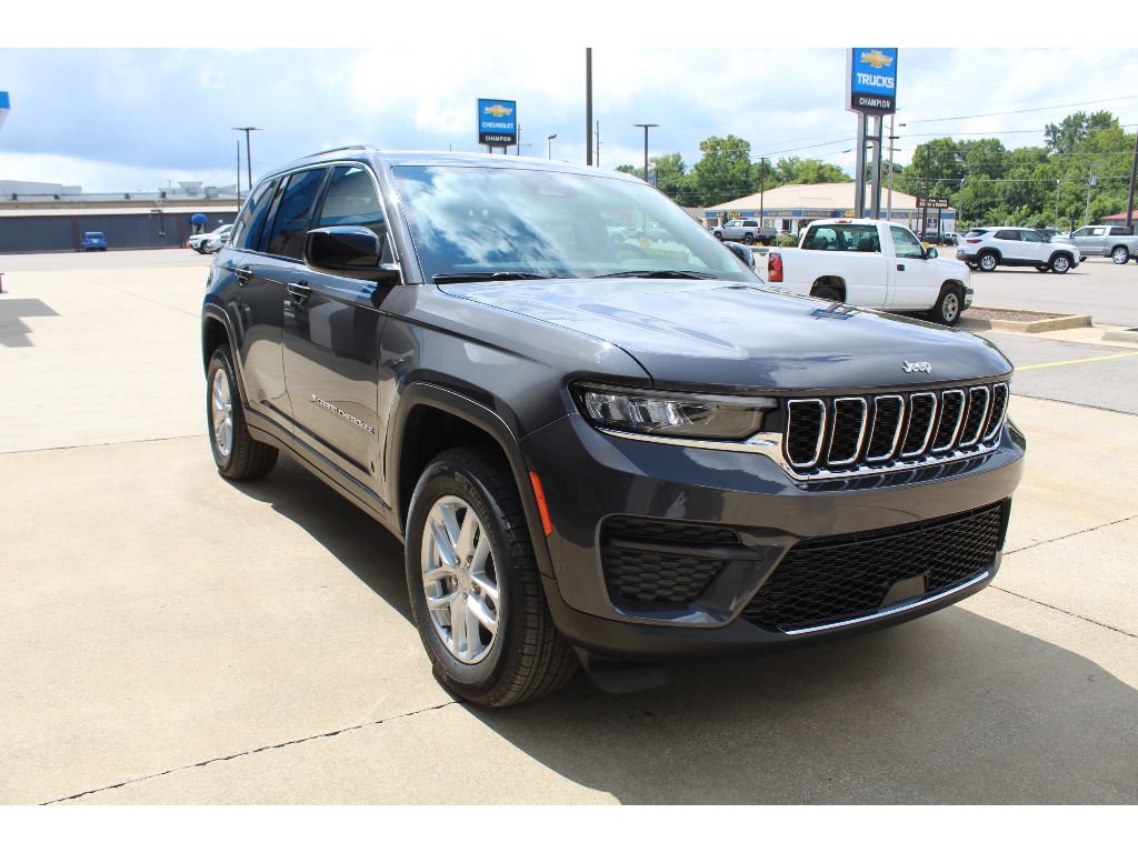 New 2026 Jeep Grand Cherokee Laredo X AWD/4WD image 4