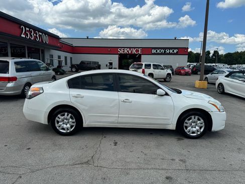 Used 2012 Nissan Altima 2.5 S FWD image 2