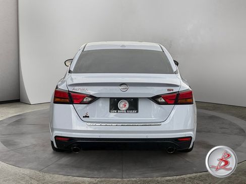 Used 2023 Nissan Altima 2.5 SR w/ SR Premium Package FWD image 6
