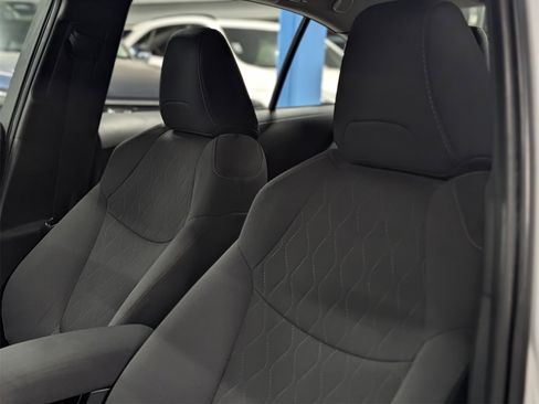 Used 2021 Toyota Corolla LE image 14