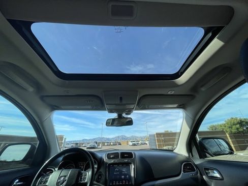 Used 2019 Dodge Journey Crossroad w/ Nav & Sun Group image 21