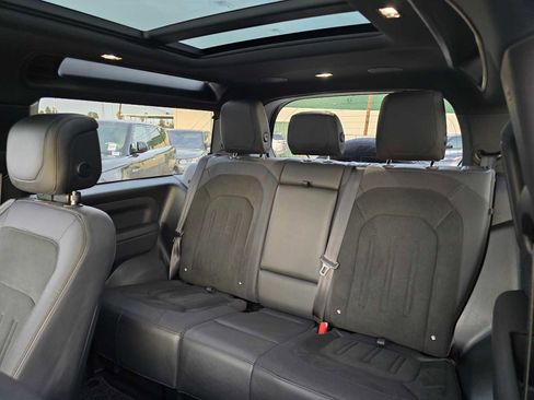 Certified 2024 Land Rover Defender 90 V8 image 20