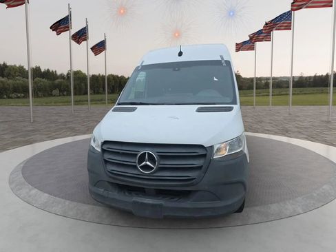 Used 2021 Mercedes-Benz Sprinter 2500 w/ Driver Convenience Package image 5