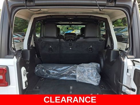 Used 2023 Jeep Wrangler Unlimited Rubicon w/ LED Lighting Group AWD/4WD image 28