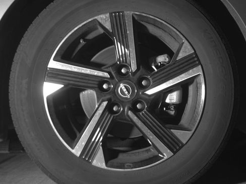 Used 2025 Nissan Sentra SV FWD image 13