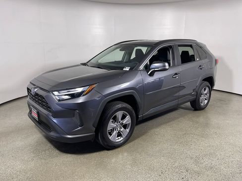 Certified 2024 Toyota RAV4 LE AWD/4WD image 7