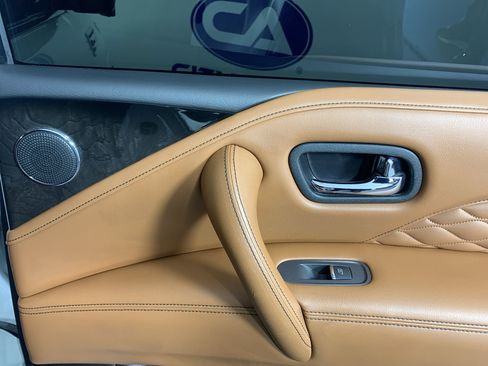 Used 2019 INFINITI QX80 Luxe w/ Proactive Package image 41