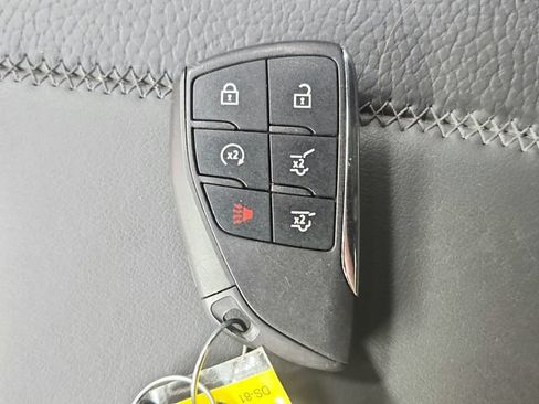 Used 2025 GMC Yukon Denali RWD image 14
