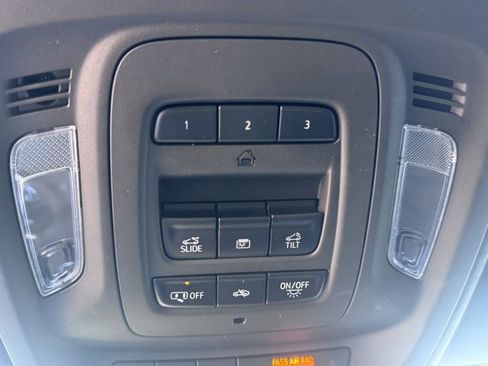 Used 2025 Cadillac CT5 V Blackwing w/ Parking Package image 33