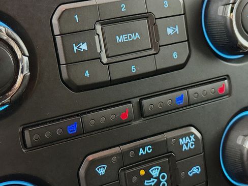 Used 2017 Ford Expedition XLT w/ Equipment Group 202A image 25