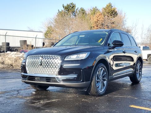 New 2026 Lincoln Corsair Premiere image 2