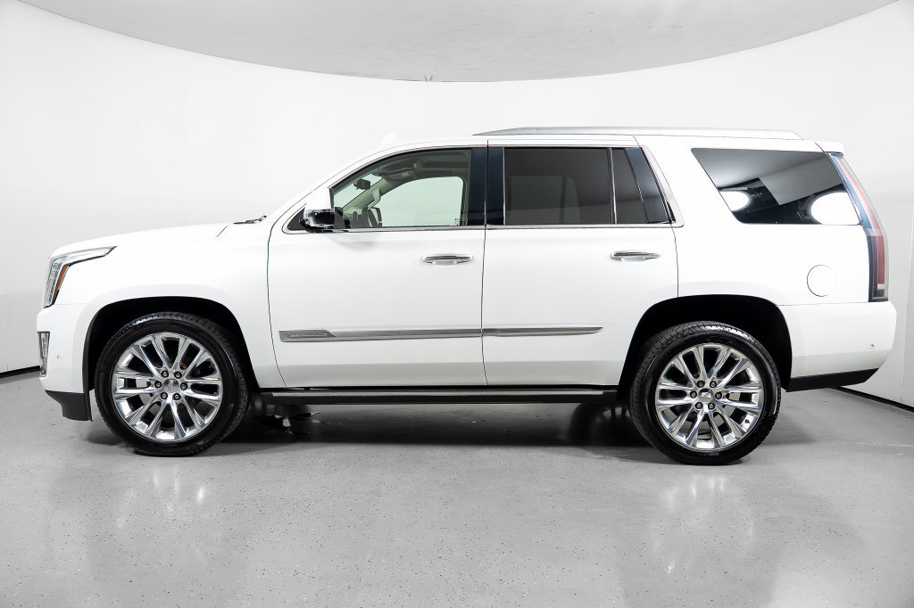 Used 2020 Cadillac Escalade Premium Luxury RWD image 11