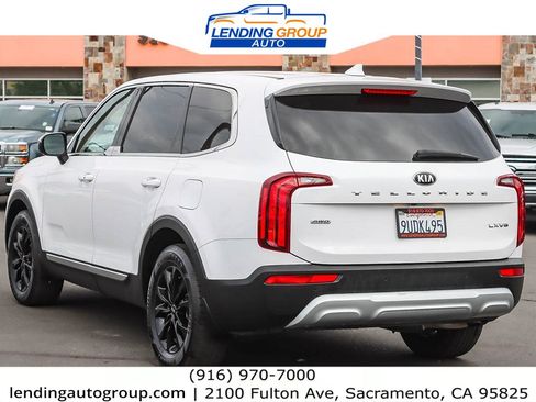 Used 2021 Kia Telluride LX image 2