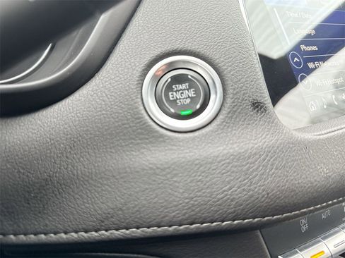 Used 2023 Cadillac XT4 Premium Luxury image 22