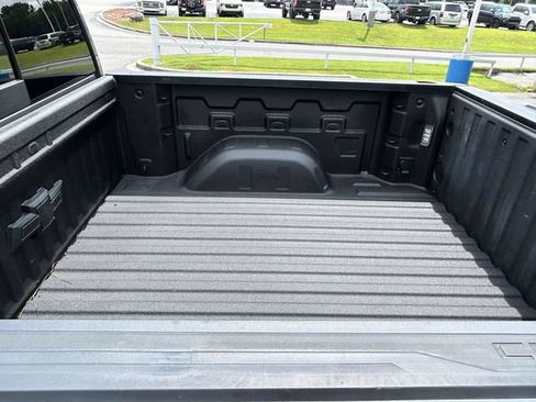 Used 2021 Chevrolet Silverado 1500 LT Trail Boss w/ Convenience Package II AWD/4WD image 10