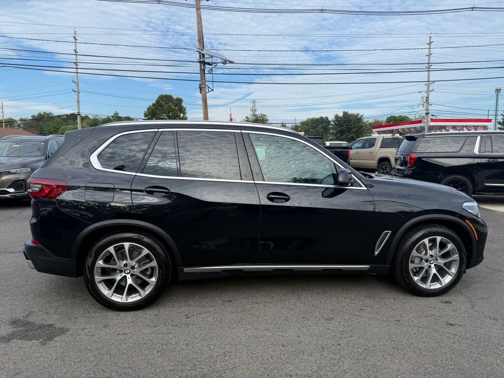 Used 2022 BMW X5 xDrive40i AWD/4WD image 9