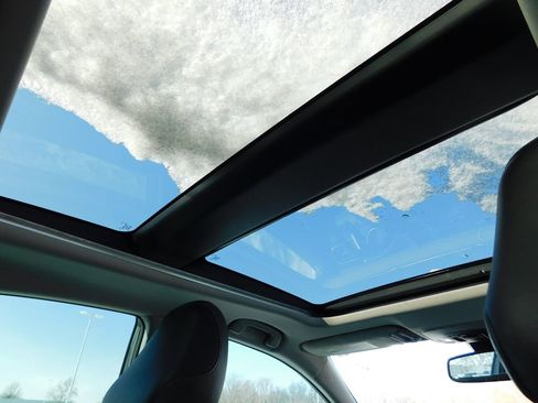 Used 2021 Toyota Camry XSE image 4