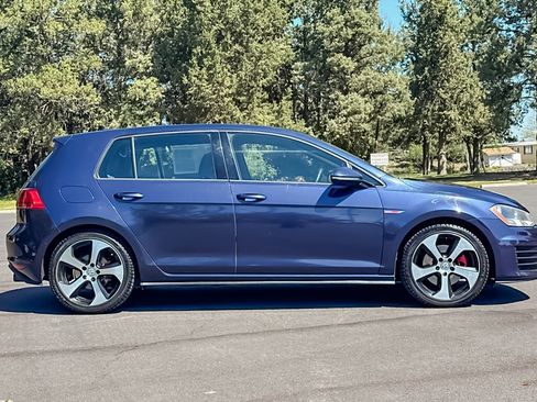 Used 2015 Volkswagen GTI SE FWD image 3