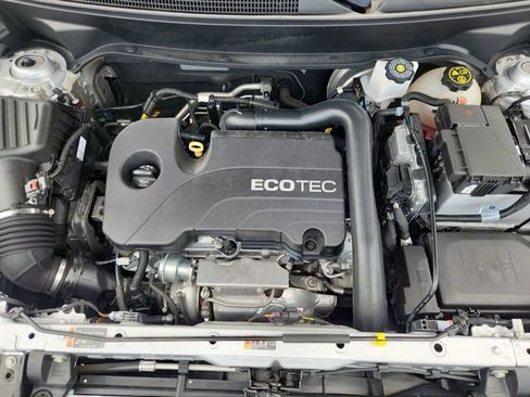 Used 2018 Chevrolet Equinox LT FWD image 28