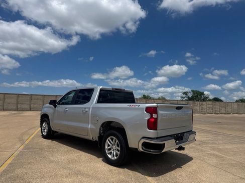 Used 2022 Chevrolet Silverado 1500 LT AWD/4WD image 17