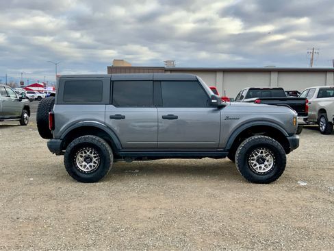 Used 2022 Ford Bronco Badlands image 6