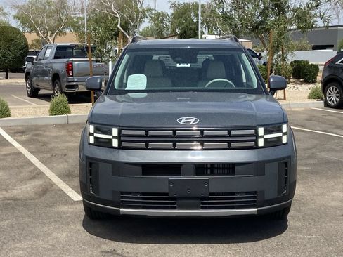 Used 2025 Hyundai Santa Fe SEL FWD image 3