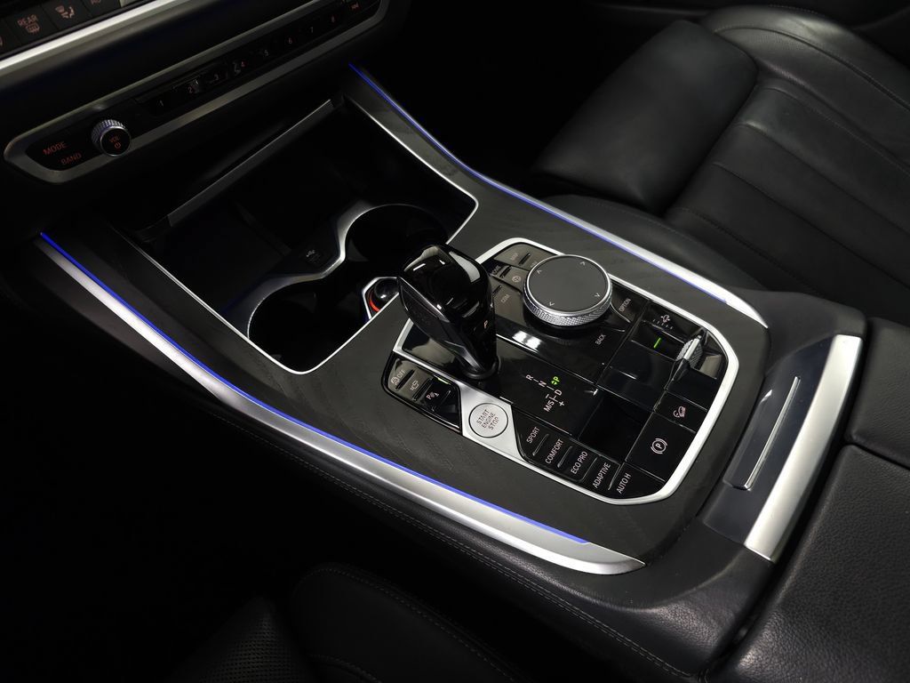Used 2022 BMW X7 xDrive40i w/ Premium Package AWD/4WD image 35