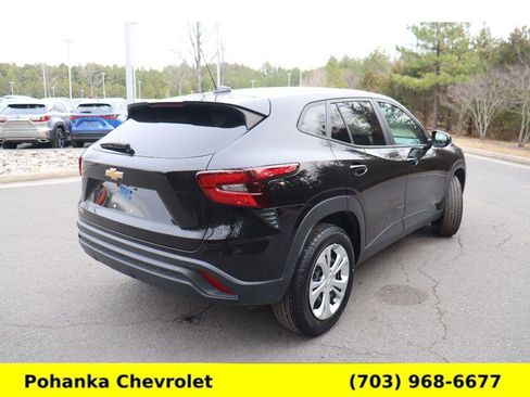 Certified 2024 Chevrolet Trax LS w/ Driver Confidence Package image 7