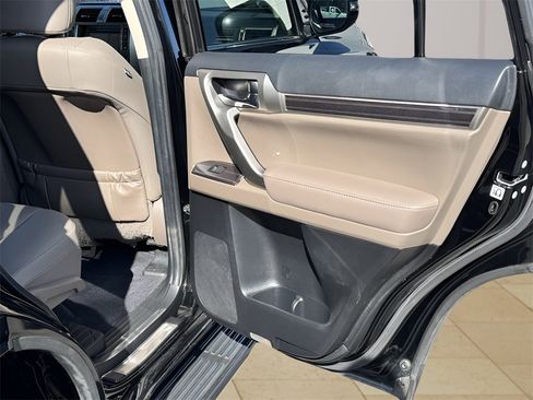 Used 2020 Lexus GX 460 Premium image 33