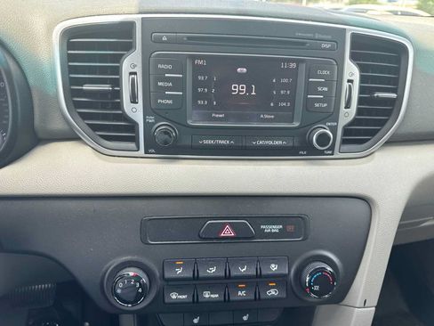 Used 2017 Kia Sportage LX w/ LX Popular Package FWD image 9