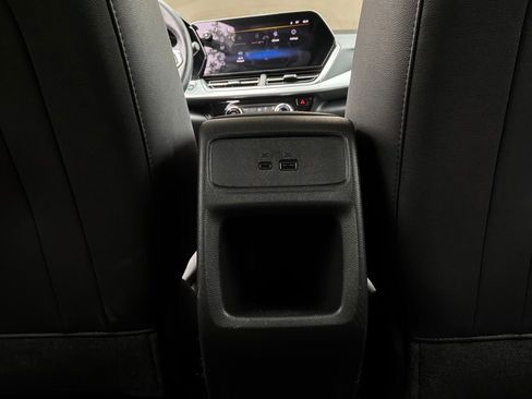 Used 2025 Chevrolet Trax LT w/ LT Convenience Package FWD image 12