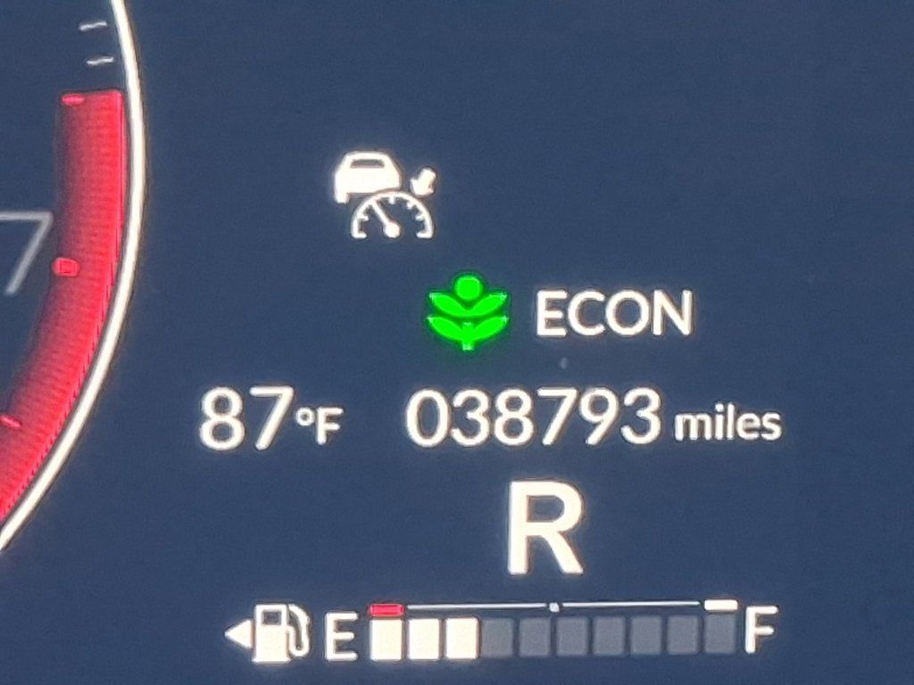 Used 2025 Honda Pilot Touring image 35