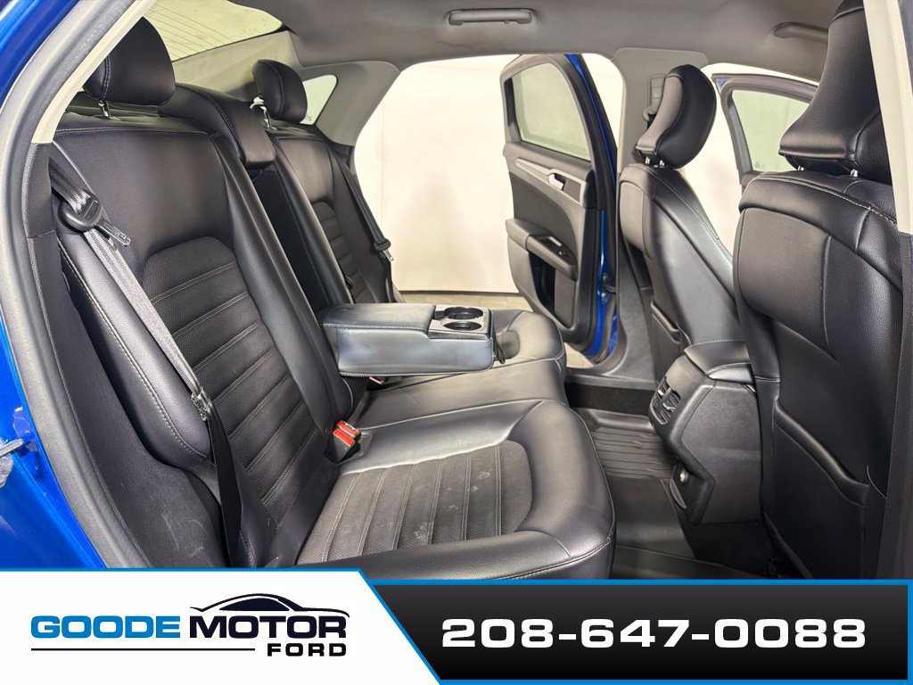 Used 2017 Ford Fusion SE w/ Equipment Group 201A FWD image 22