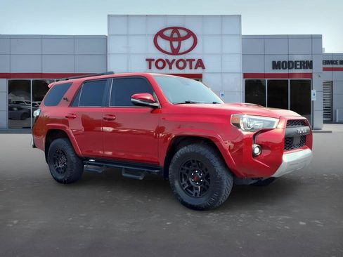Used 2022 Toyota 4Runner TRD Off-Road Premium w/ Moonroof Package AWD/4WD image 7