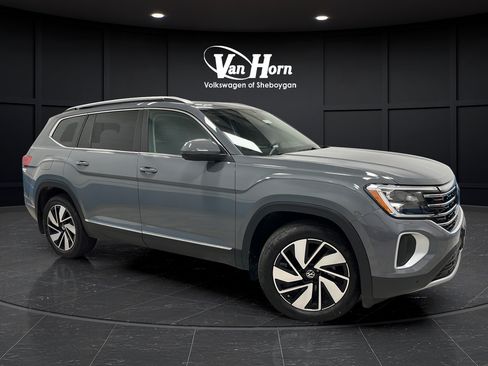 Used 2025 Volkswagen Atlas SEL AWD/4WD image 1