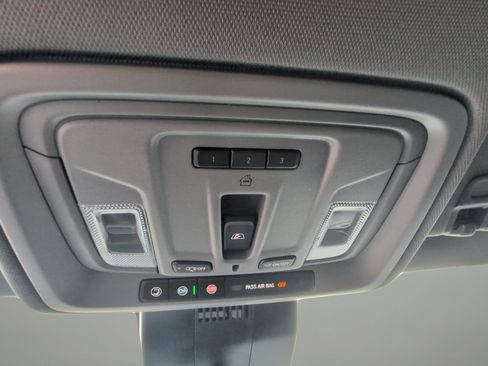 New 2025 GMC Sierra 1500 SLE w/ Preferred Package image 23