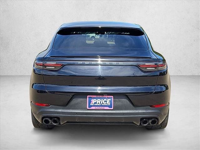 Used 2022 Porsche Cayenne Coupe AWD/4WD image 7