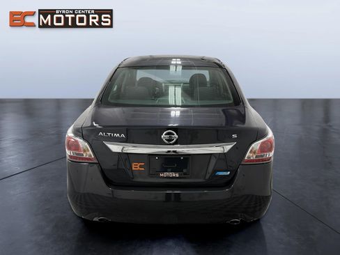 Used 2014 Nissan Altima 2.5 S FWD image 5