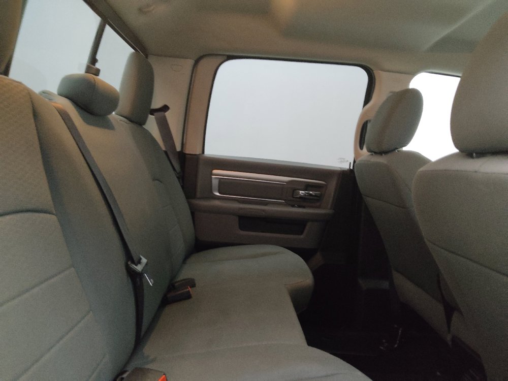 Used 2020 RAM 1500 Classic SLT RWD image 19