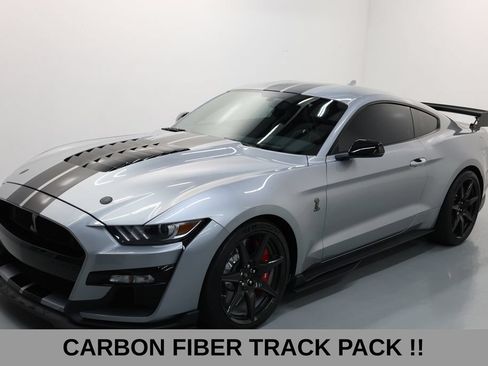 Used 2020 Ford Mustang Shelby GT500 w/ Carbon Fiber Track Pack RWD image 15
