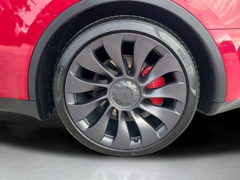 Used 2022 Tesla Model Y Performance AWD/4WD image 13