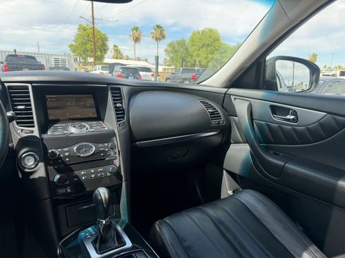 Used 2011 INFINITI FX35 AWD image 24