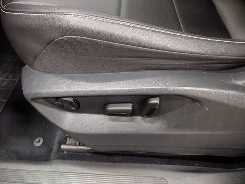 Used 2021 Volkswagen Tiguan SEL image 23