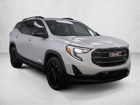 Used 2020 GMC Terrain SLT w/ Preferred Package FWD image 3