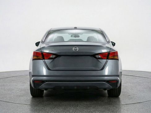 Used 2025 Nissan Altima 2.5 SV image 7